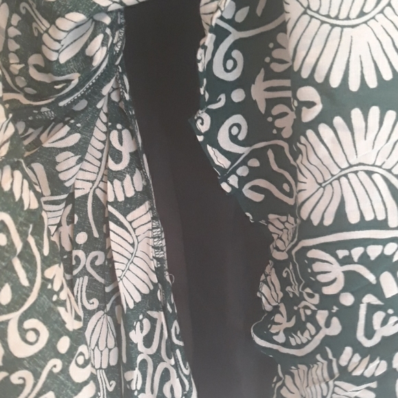 Women's H&M Fit and Flaire Dress Size 8 - Picture 4 of 6